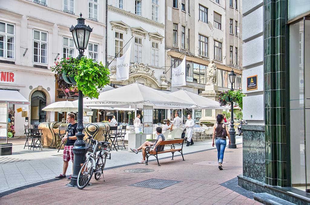 The Fashion Street Apartment Budapest Exterior foto