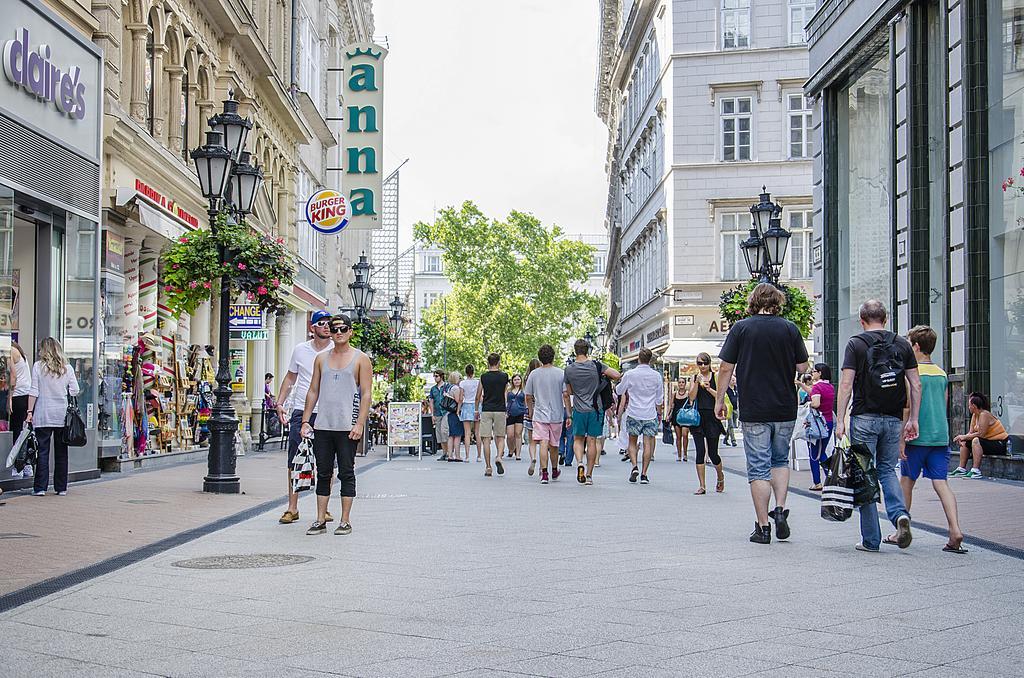 The Fashion Street Apartment Budapest Exterior foto